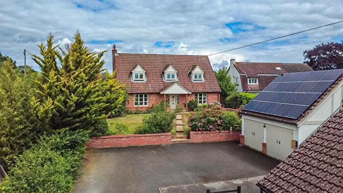 4 Bedroom Detached House For Sale In Byng Hall Road, Ufford, IP13