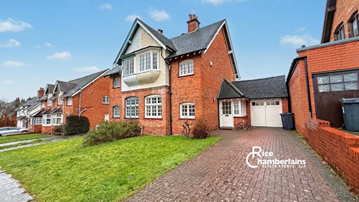 3 Bedroom Semi-Detached House For Sale In Beech Road, Bournville, Birmingham, B30