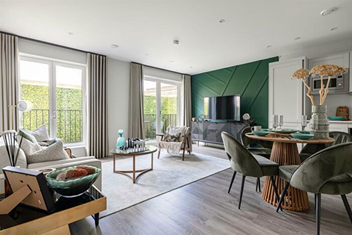 1 Bedroom Apartment For Sale In Forest Road, Walthamstow, E17