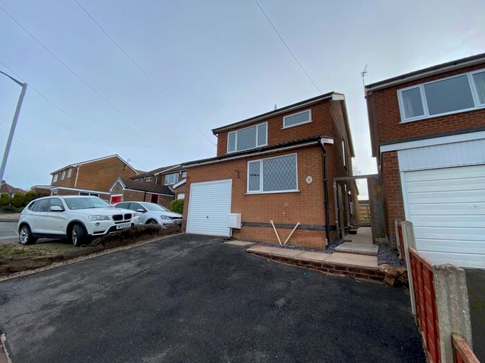 4 Bedroom Detached House To Rent In Roderick Avenue, Kirkby-In-Ashfield, Nottingham NG17