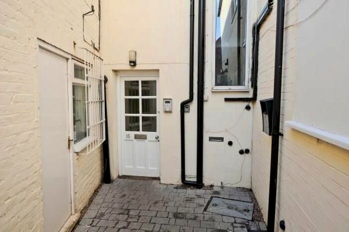 3 Bedroom Flat To Rent In Swanpool Walk, Worcester St. Johns, Worcester, WR2