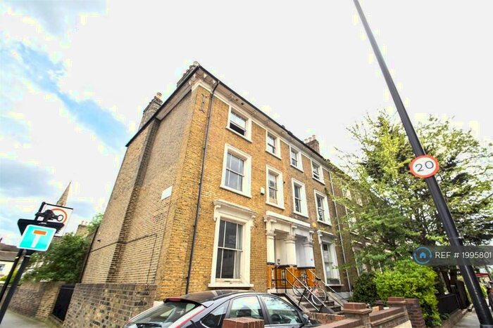 2 Bedroom Flat To Rent In Dalston Lane, London, E8