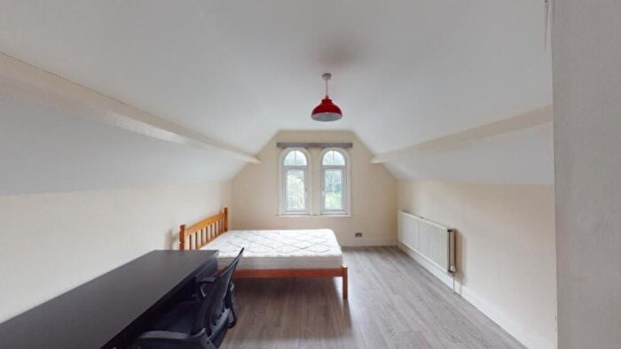 4 Bedroom Semi-Detached House To Rent In Derby Road, Nottingham, NG7