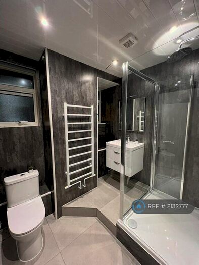 5 Bedroom Flat To Rent In Kipling House, London, SE5