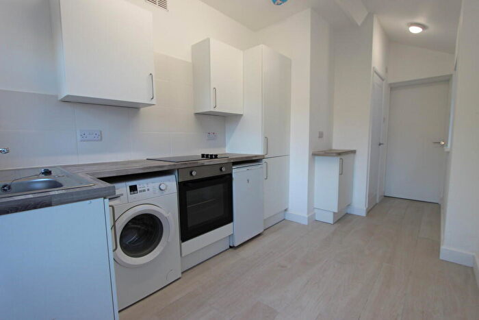 Studio To Rent In Walsworth Road, Hitchin, SG4