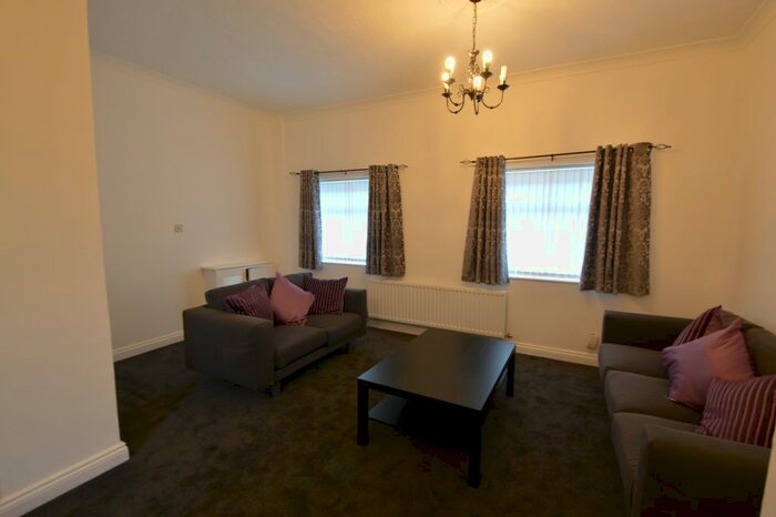 4 Bedroom End Of Terrace House To Rent In Seaton Street, Middlesbrough, TS1