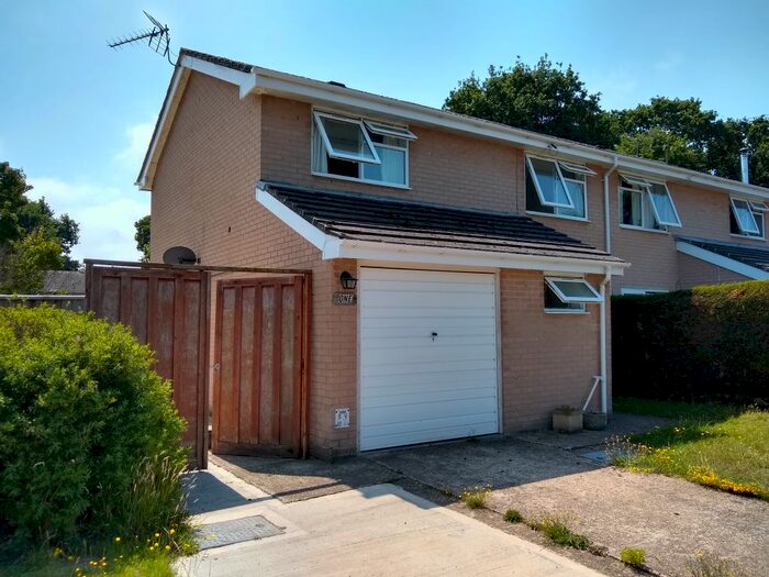 4 Bedroom Semi-Detached House To Rent In Peace Close, Bransgore, Christchurch, BH23