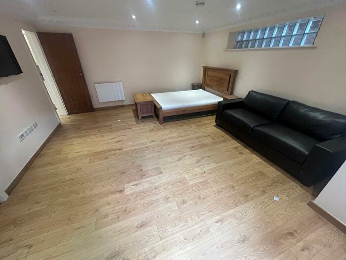 Apartment To Rent In Reading, Berkshire, RG1
