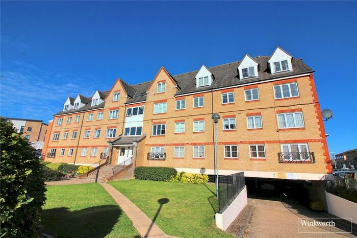 2 Bedroom Flat To Rent In Trinity House, Station Road, Borehamwood, Hertfordshire, WD6