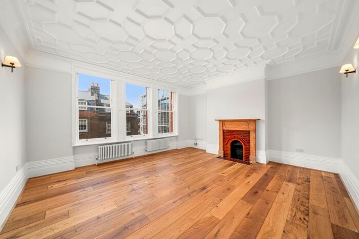 2 Bedroom Flat To Rent In Gray's Inn Road, London, WC1X