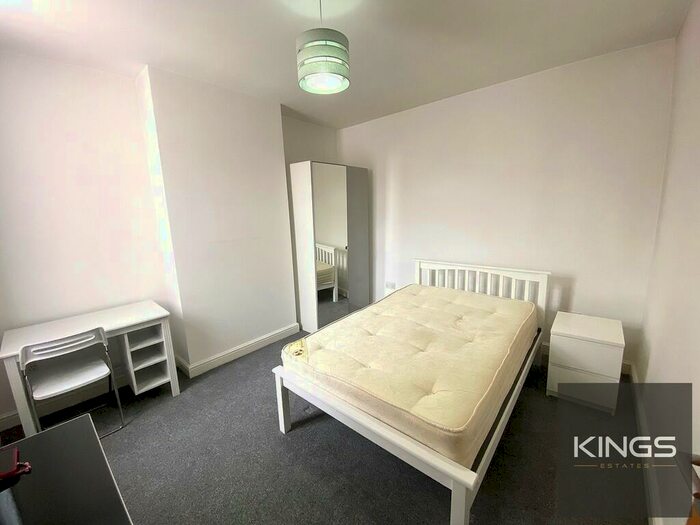 4 Bedroom Terraced House To Rent In Baileys Road, Southsea, PO5