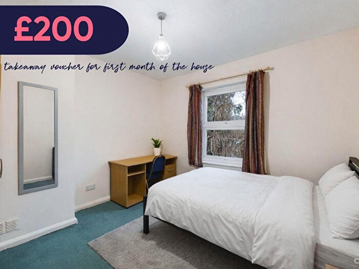 4 Bedroom Semi-Detached House To Rent In Barcombe Road, Brighton, BN1