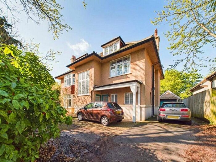 1 Bedroom Apartment For Sale In Chessel Avenue, Bournemouth, Dorset, BH5