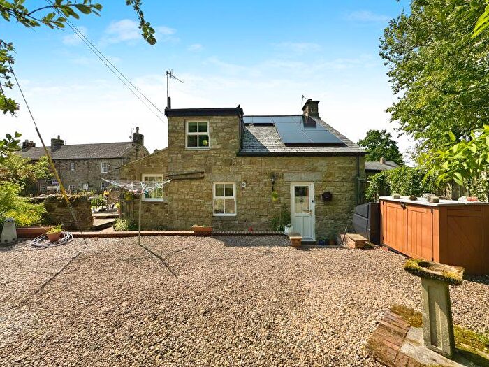2 Bedroom Cottage For Sale In Park Village, Haltwhistle, NE49