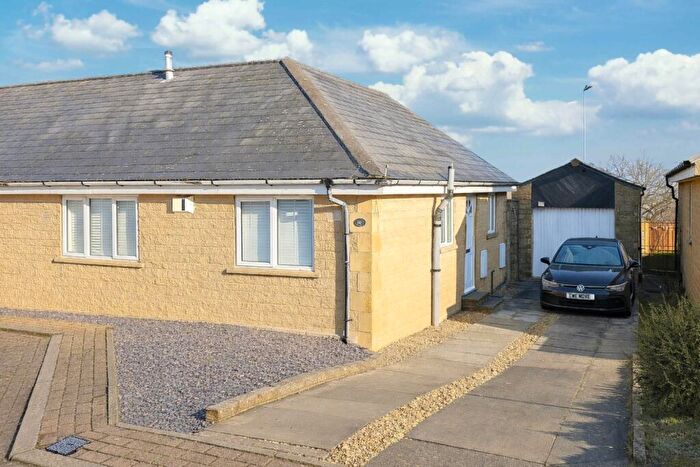 2 Bedroom Semi-Detached Bungalow For Sale In Badger Hill, Brighouse, West Yorkshire, HD6