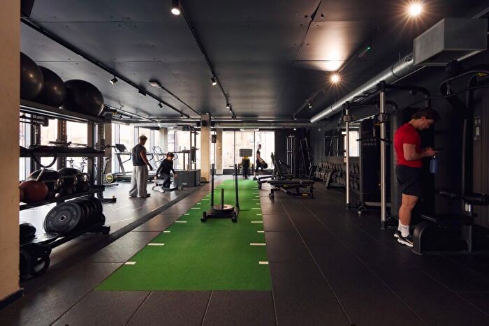 2 Bedroom Apartment To Rent In Chapel Street, Manchester, Greater Manchester, M3