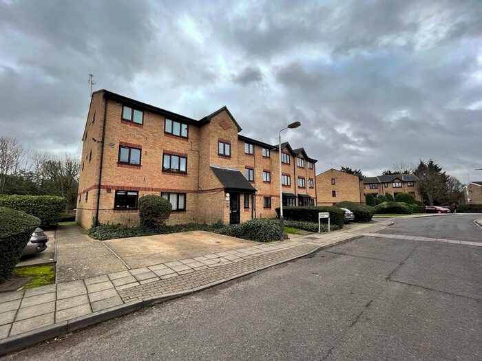 1 Bedroom Flat To Rent In Dehavilland Close, Northolt, Greater London, UB5