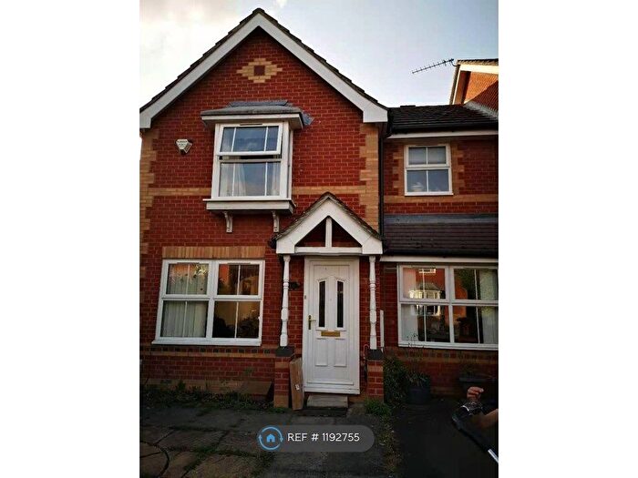 3 Bedroom Semi-Detached House To Rent In Bosworth Road, Cambridge, CB1
