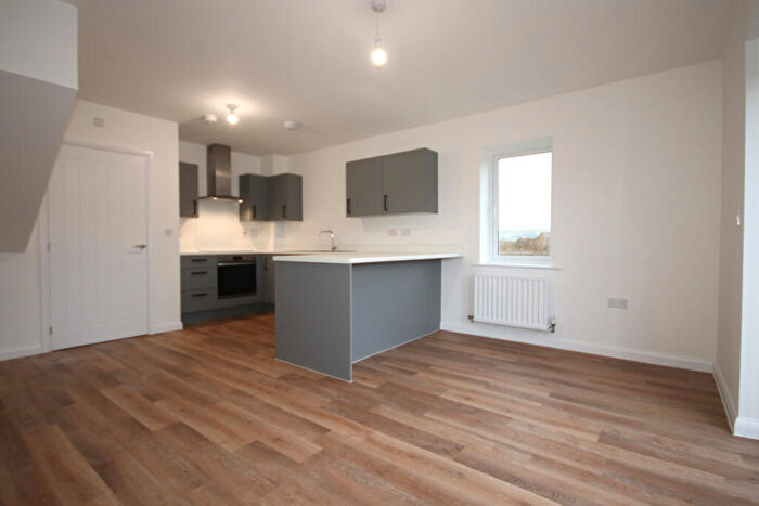 3 Bedroom Detached House To Rent In Savery Avenue, Western Cross, DA10