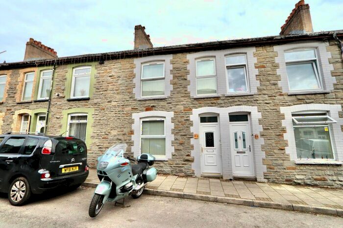 3 Bedroom Terraced House For Sale In Islwyn Street, Ynysddu, NP11