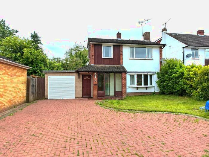 3 Bedroom Detached House To Rent In Coppice Road, Woodley, Reading, RG5