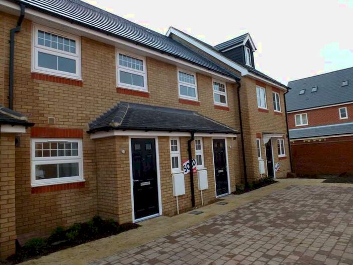 2 Bedroom Terraced House To Rent In Keswick Street, Aylesbury, HP18