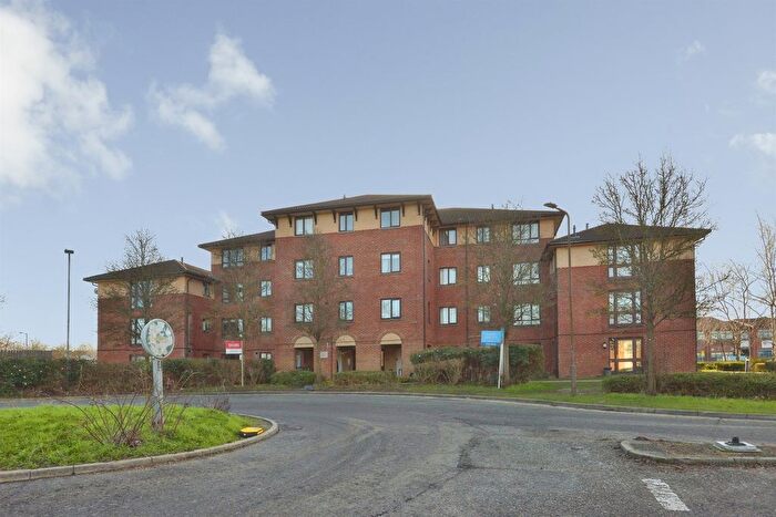 2 Bedroom Flat For Sale In Moorgate, Leadenhall, Milton Keynes, MK6