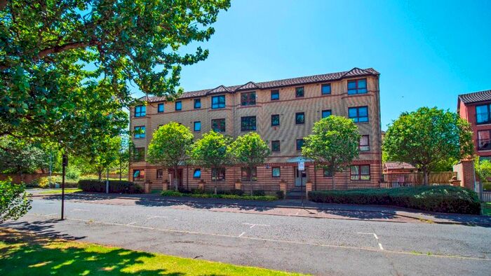 2 Bedroom Flat To Rent In Grovepark Street, Woodside, Glasgow, G20