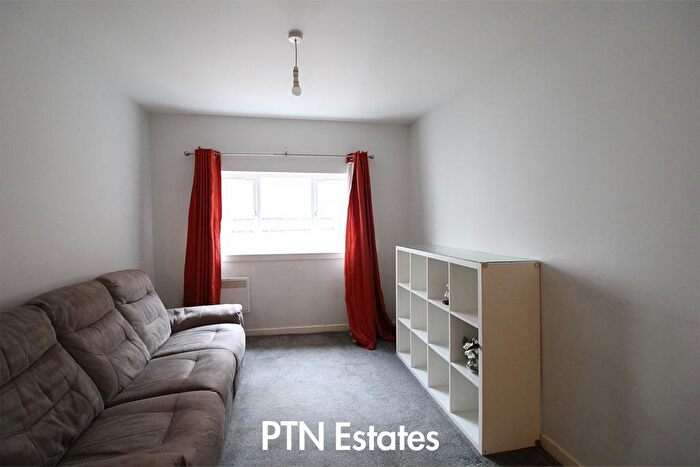 House To Rent In High Street, Brierley Hill, DY5
