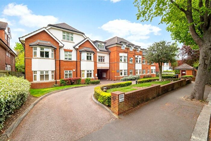 2 Bedroom Apartment To Rent In Albion Road, South Sutton, Surrey, SM2