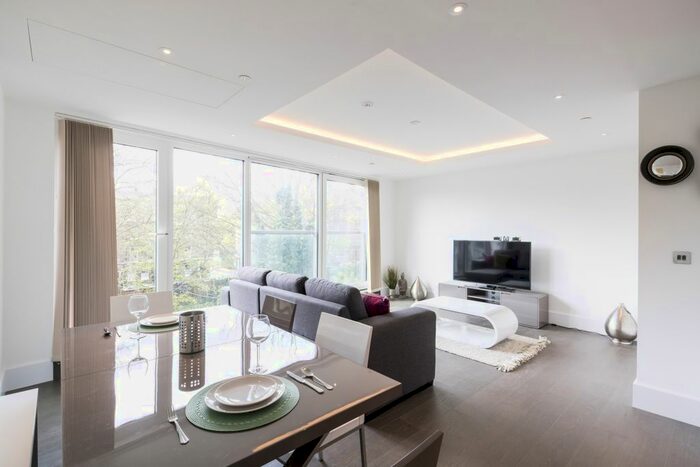 2 Bedroom Flat To Rent In Radnor Terrace, London, W14