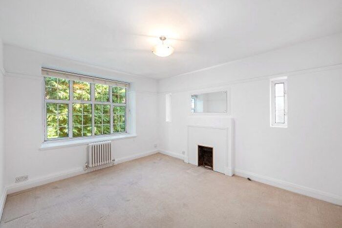 2 Bedroom Flat To Rent In Heathfield Terrace, London, W4