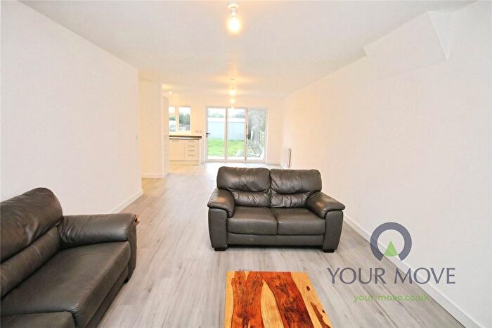 5 Bedroom Semi Detached House To Rent In Heronscroft, Bedford, Bedfordshire, MK41