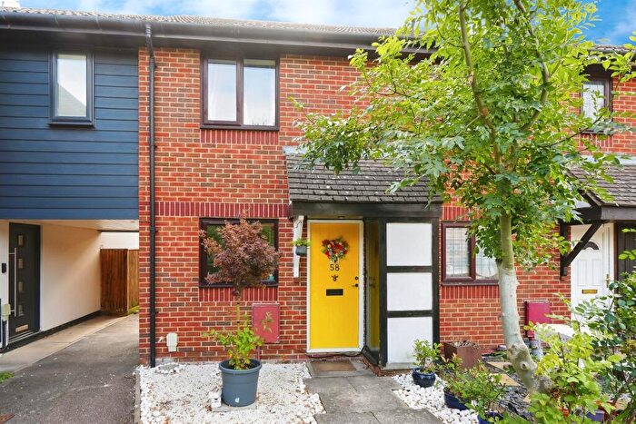 2 Bedroom Semi-Detached House For Sale In Pebble Drive, Didcot, OX11