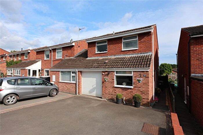 2 Bedroom Link Detached House To Rent In Blenheim Drive, Ledbury, Herefordshire, HR8