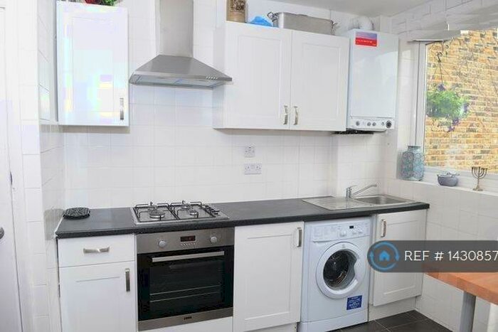 5 Bedroom Terraced House To Rent In Hundsdon Road, London, SE14