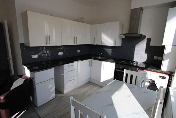 1 Bedroom Flat To Rent In Greyhound Lane, London, SW16