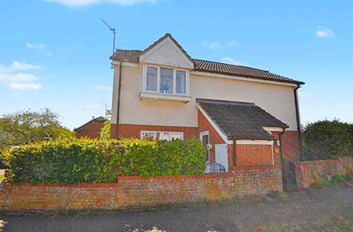 2 Bedroom Maisonette For Sale In Swinford Hollow, Little Billing, Northampton, NN3