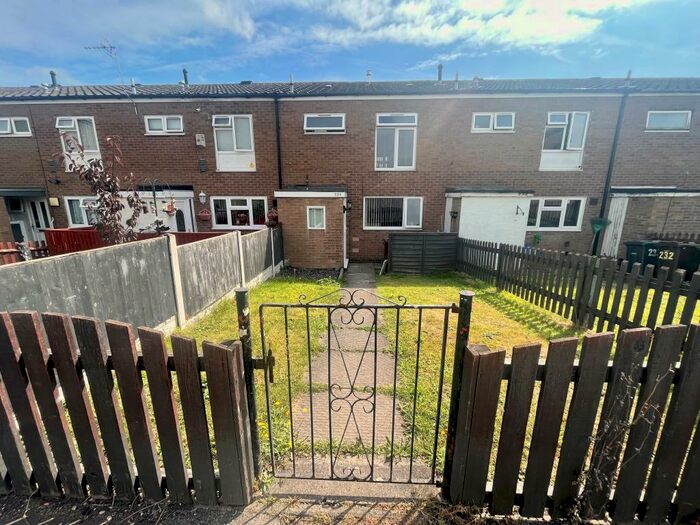 3 Bedroom Terraced House To Rent In Lanchester Way, Birmingham, B36