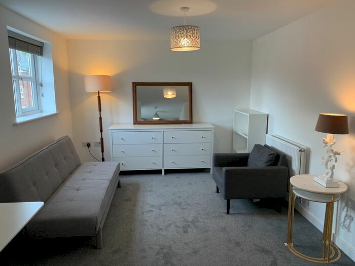 2 Bedroom Flat To Rent In Escelie Way, Selly Oak, B29