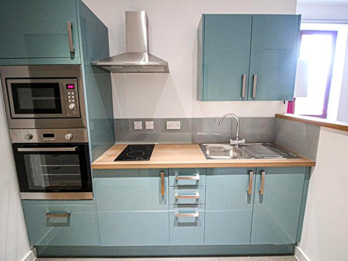 Apartment To Rent In Apt, Q One Residence #, LS2