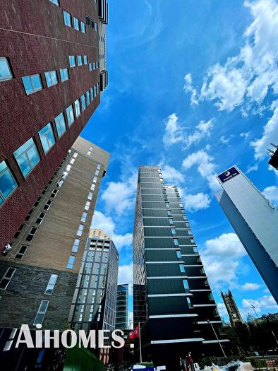 2 Bedroom Apartment To Rent In Laurence Place, New Kings Head Yard, M3