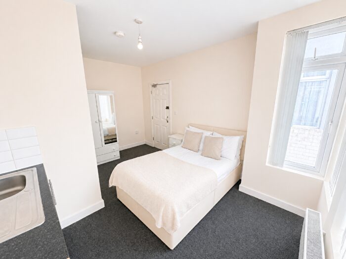 1 Bedroom Studio To Rent In Chatsworth Road, Luton, LU4