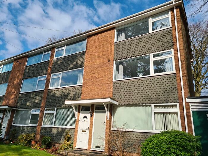 2 Bedroom Flat To Rent In Links View, Streetly, Sutton Coldfield, B74
