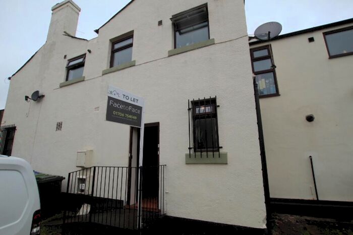 1 Bedroom Flat To Rent In Whitworth Road, Clydesdale House, OL12