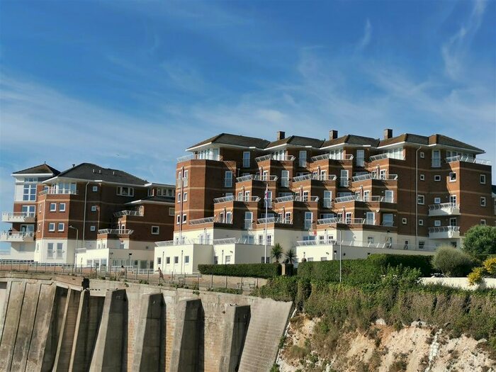 2 Bedroom Flat To Rent In West Cliff Road, Broadstairs, CT10