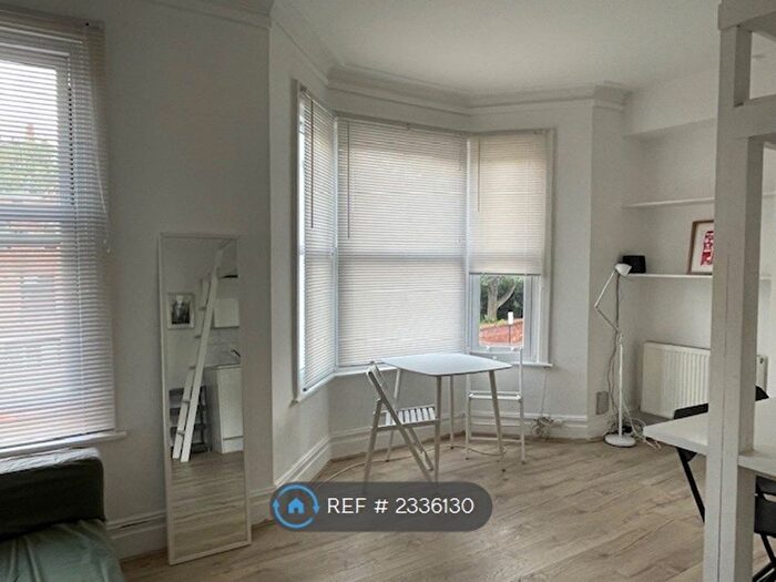 Studio To Rent In Colet Gardens, London, W14