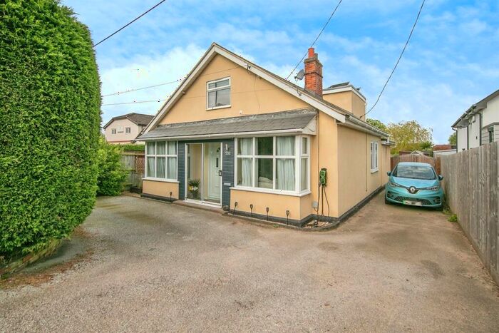 4 Bedroom Chalet For Sale In Grove Road, Woodbridge, IP12