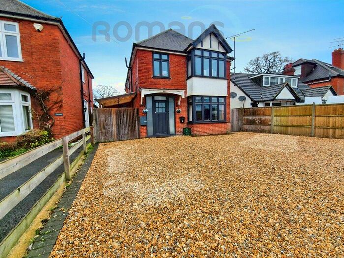 4 Bedroom Detached House To Rent In Prospect Road, GU14