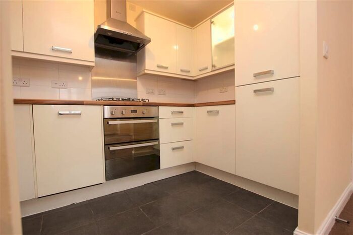 2 Bedroom Flat To Rent In Hudson Close, Bolton BL3